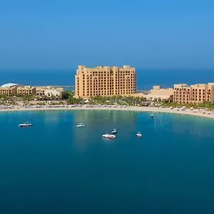 منتجع وسبا دبل تري هيلتون جزيرة المرجان منتجع